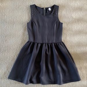 🔴NWOT Gray Studded Dress